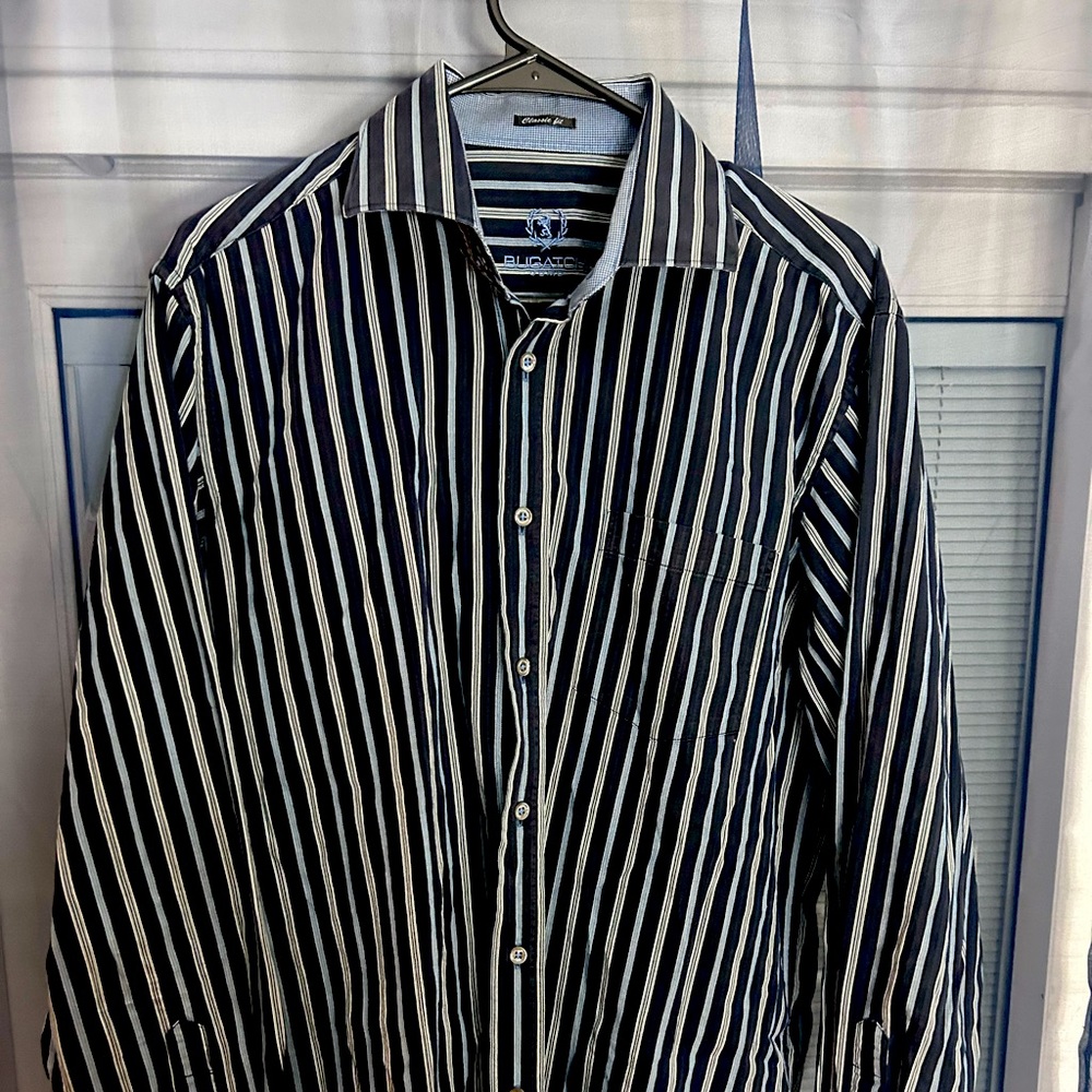 Men’s Navy Striped Bugatchi Dress Shirt